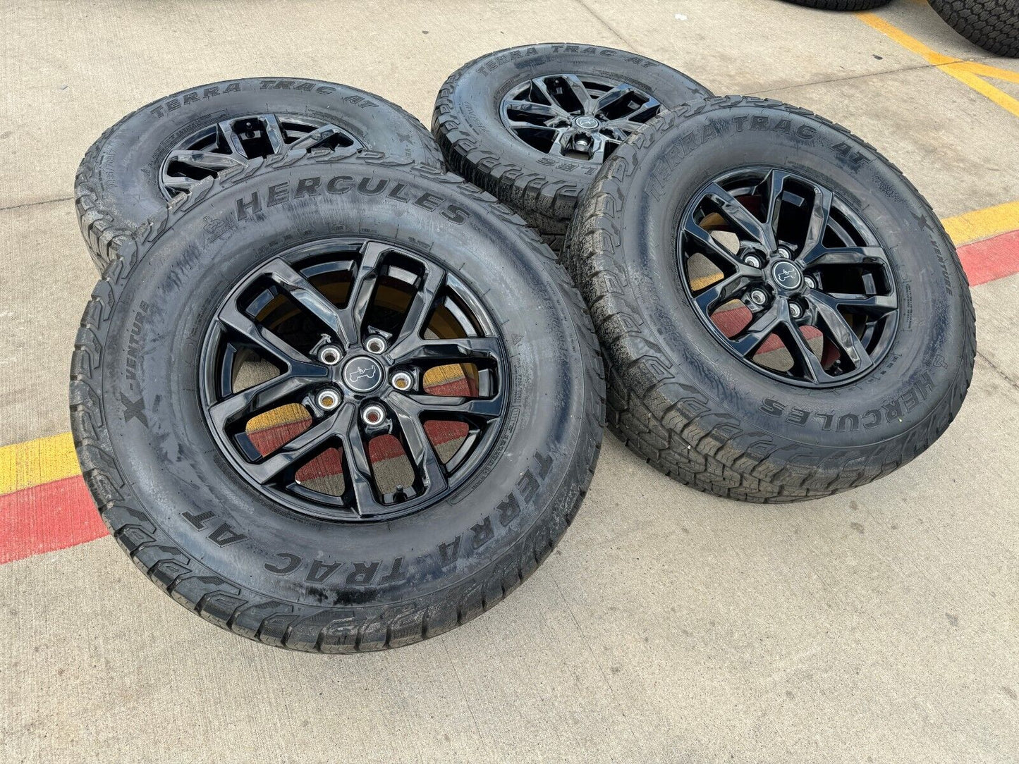 17" Jeep Wrangler Rubicon Sport OEM wheels rims 9301 95329 Gladiator 2023 2024