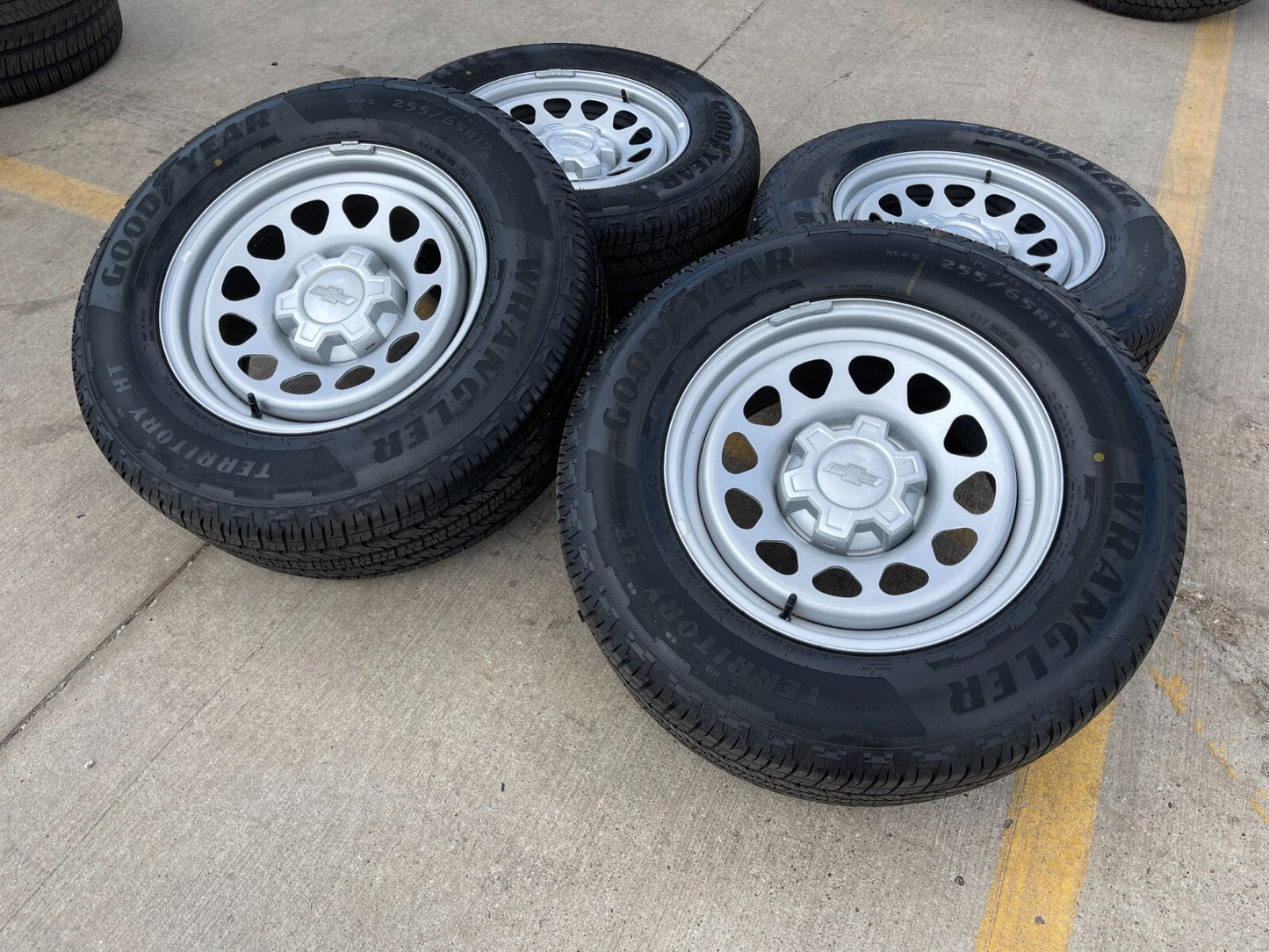 17" Chevy Colorado OEM wheels rims Silverado Suburban 8130 Canyon 2024 2025 NEW