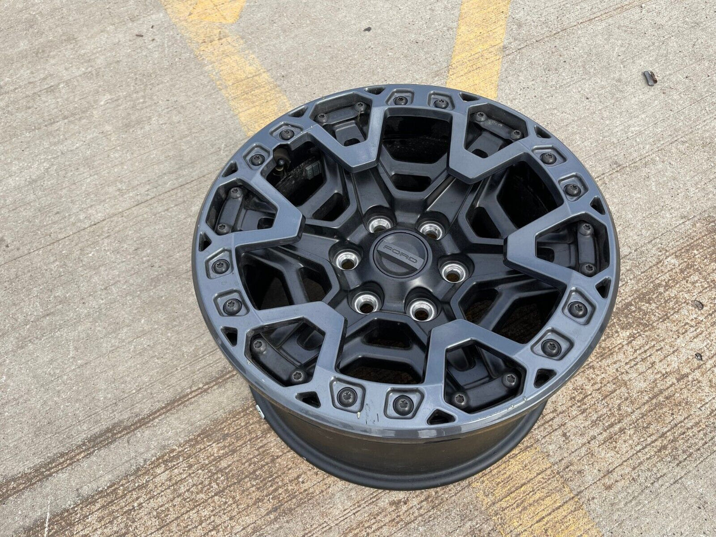 17" Ford F-150 Raptor R OEM BEADLOCK rim wheel spare 2023 2024 2025