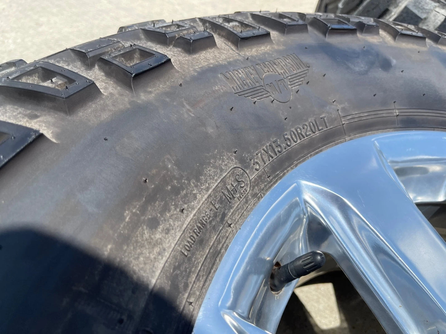 20" Ford F-250 Limited Lariat OEM 10102 rims wheels tires 37"