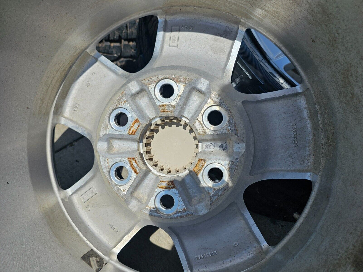 17" Chevy Silverado 1500 Tahoe Sierra OEM 5657 wheels rims 2015 2016 2017 2018