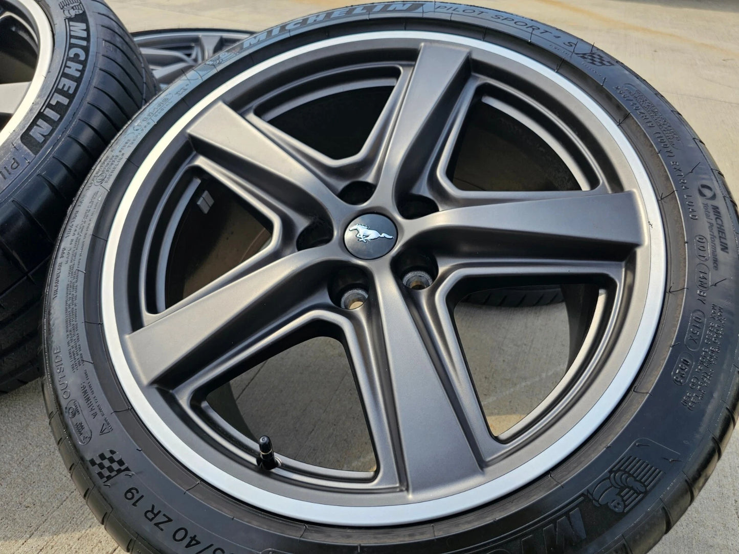 19" Ford Mustang GT Performance OEM wheels rims Mach 1 MICHELIN NEW