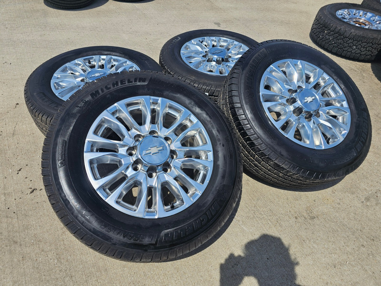 20" Chevy Silverado High Country 2500 3500 OEM 5961 wheels rims tires MICHELIN