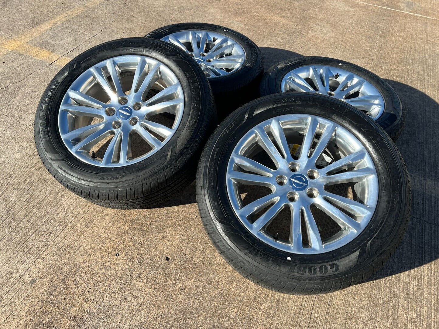 18" Chrysler 300 Dodge Charger Challenger OEM 2536 wheels rims tires NEW