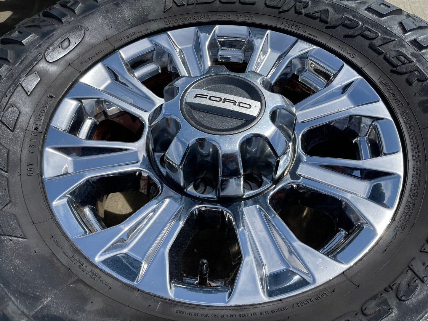 18" Ford F-250 F-350 OEM rims wheels 10097 tires 35" NITTO