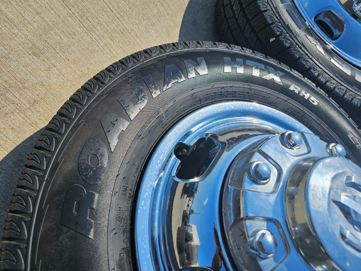 17" Dodge Ram 3500 Dually Laramie 8x200 wheels rims 2703 2704 OEM 2024 2025 NEW