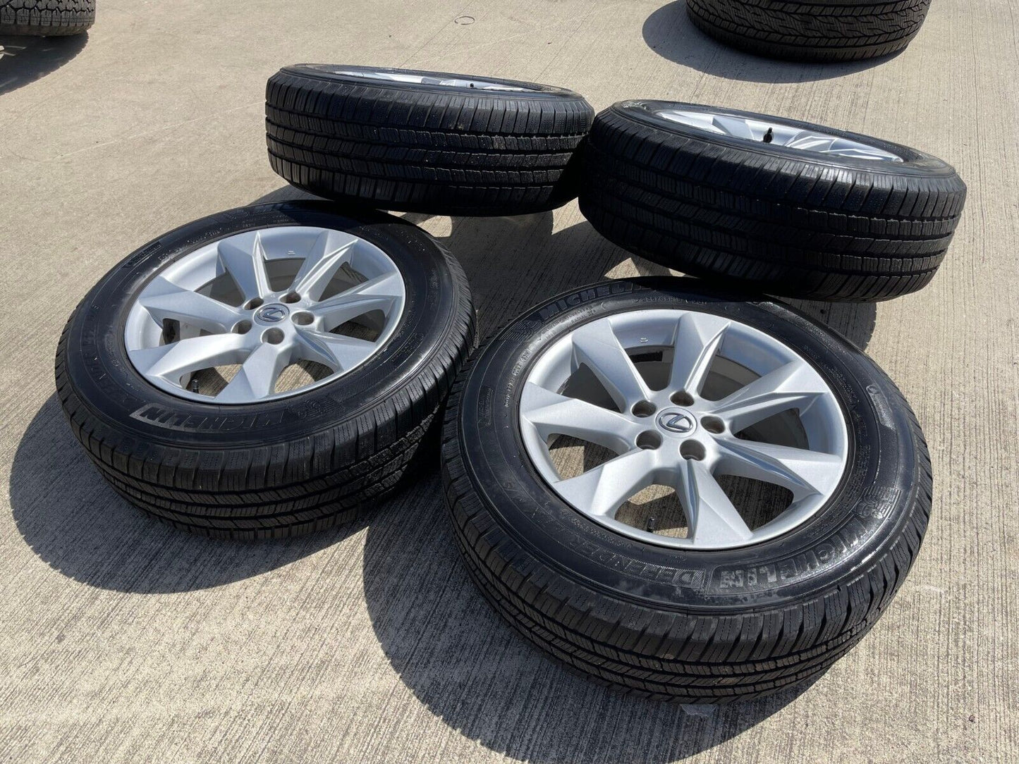 18" Lexus RX350 OEM wheels rims 74336 tires Toyota Highlander MICHELIN