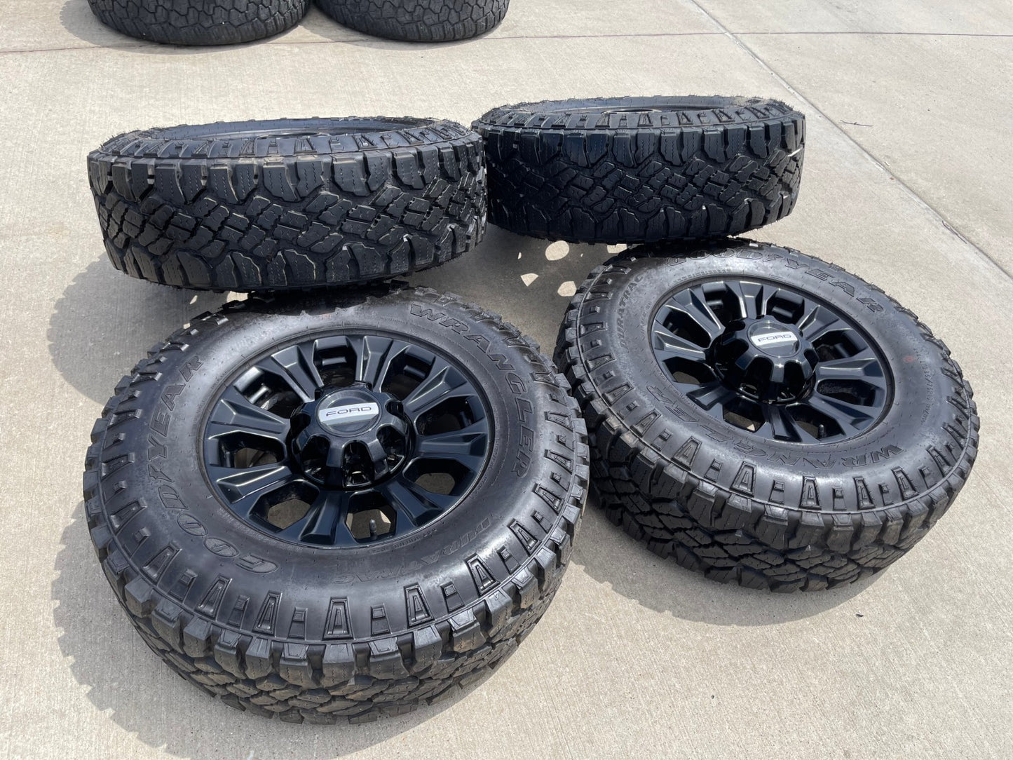 18" Ford F-250 F-350 Tremor OEM 10097 rims wheels DURATRAC A/T tires