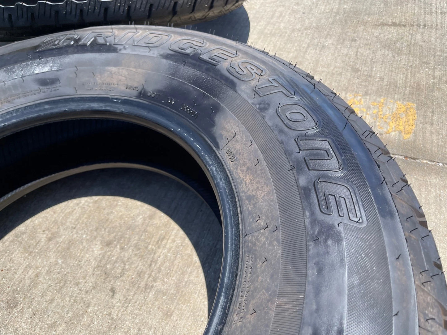 (5) 255/75/17 Bridgestone Dueler A/T tires Jeep Wrangler Ford Bronco