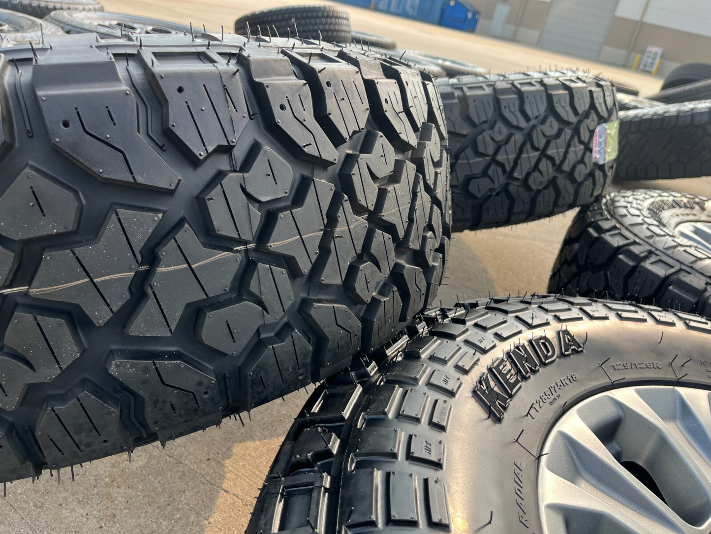 18" Ford F-250 F-350 OEM TREMOR gray rims wheels 10097 tires 2024 2025 NEW 35"