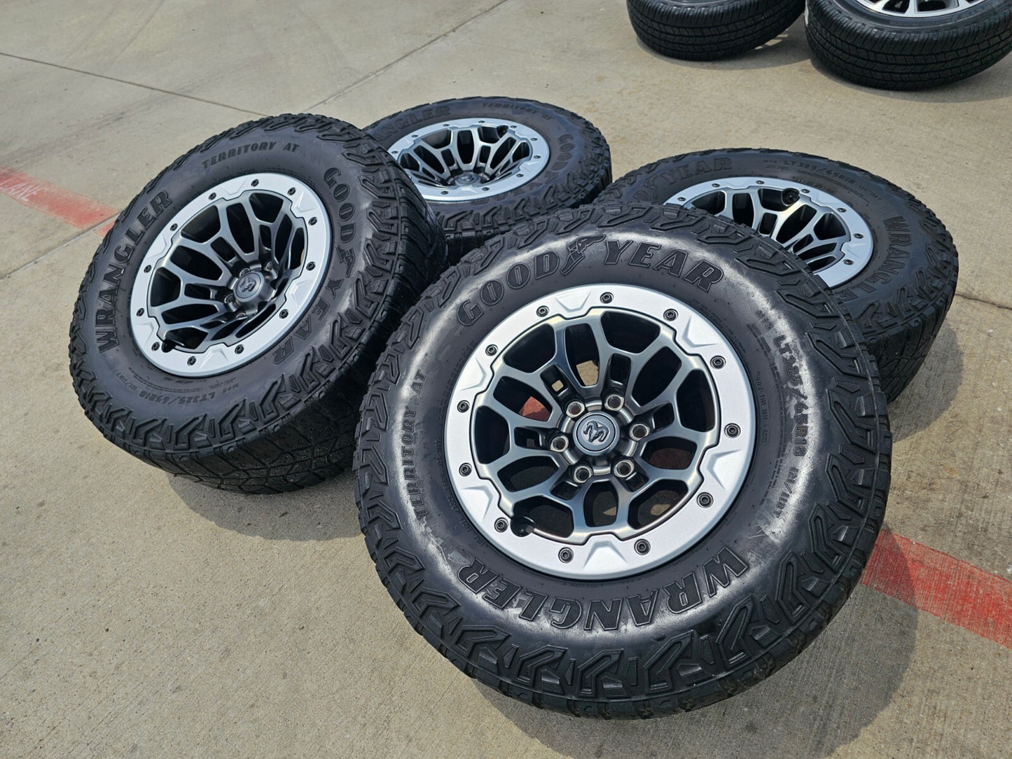 18" Dodge Ram 1500 RHO TRX Beadlock OEM wheel rim 2735 tires 2023 2024 2025