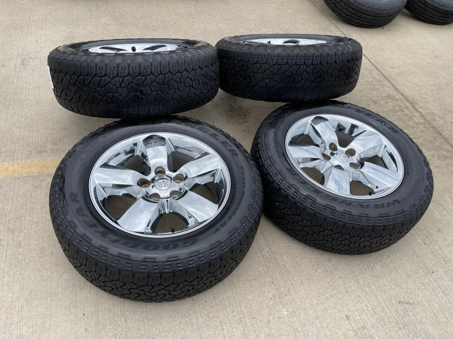 (4) 20" Dodge Ram 1500 OEM wheels rims chrome tires 2495