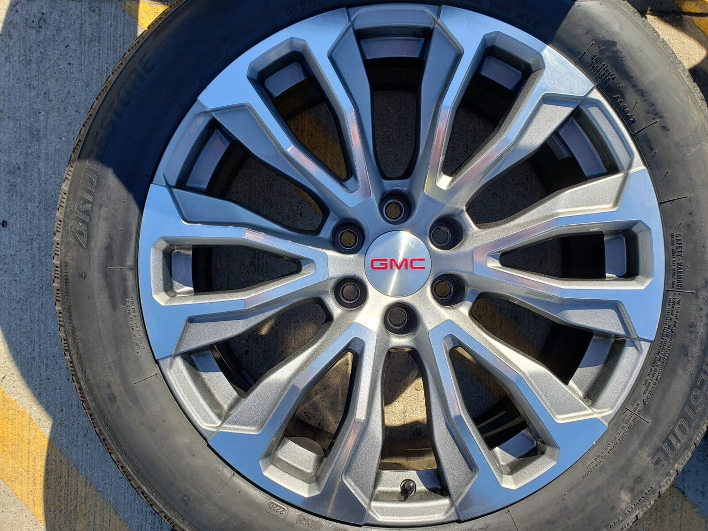 22" GMC Yukon Sierra DENALI OEM wheels rims 14025 97000 tires