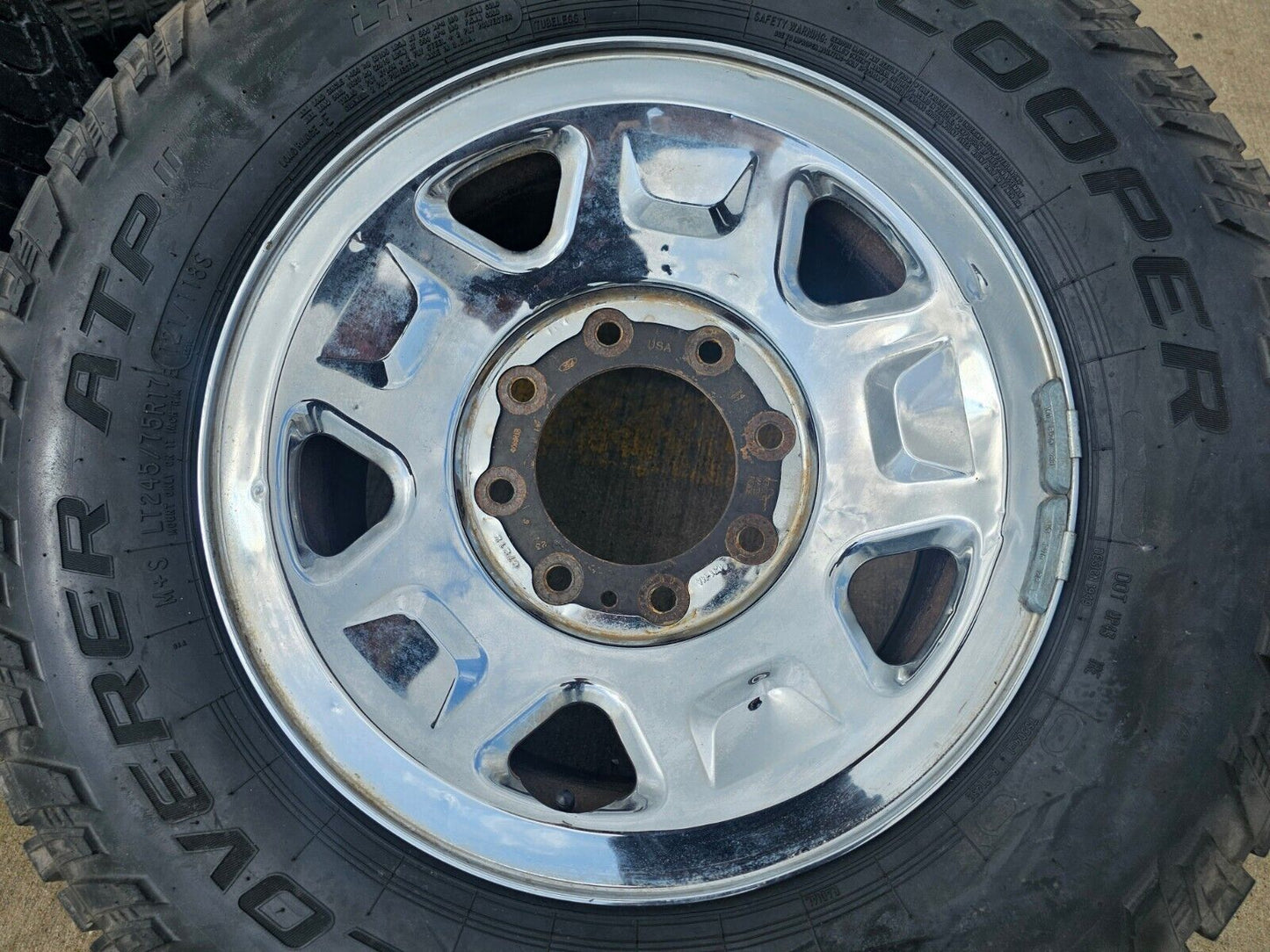 17" Ford F-250 F-350 OEM 3620 3621 wheels rims tires
