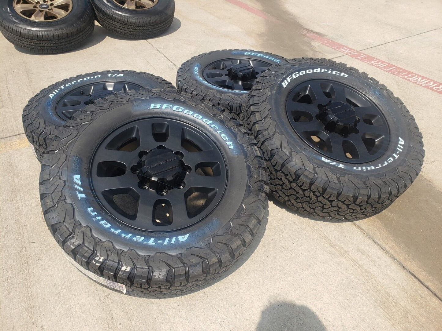18" GMC Sierra 2500 3500 OEM Chevy 5502 wheels rims NEW BFG
