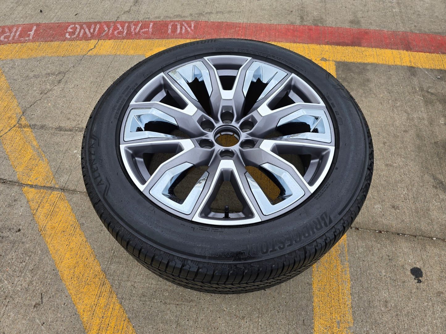 22" GMC Yukon Chevy Tahoe Escalade OEM 95513 wheel rim spare 2023 2024 2025