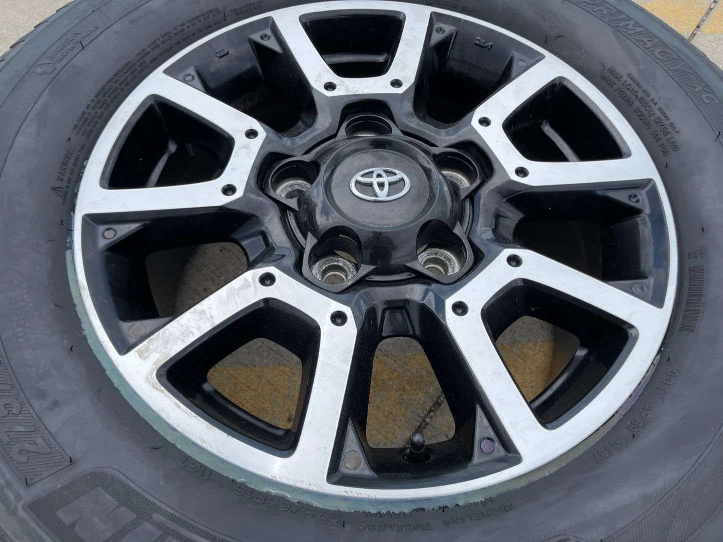 18" Toyota Tundra Sequoia TRD PRO black OEM wheel rim 5x150 tire spare 75157