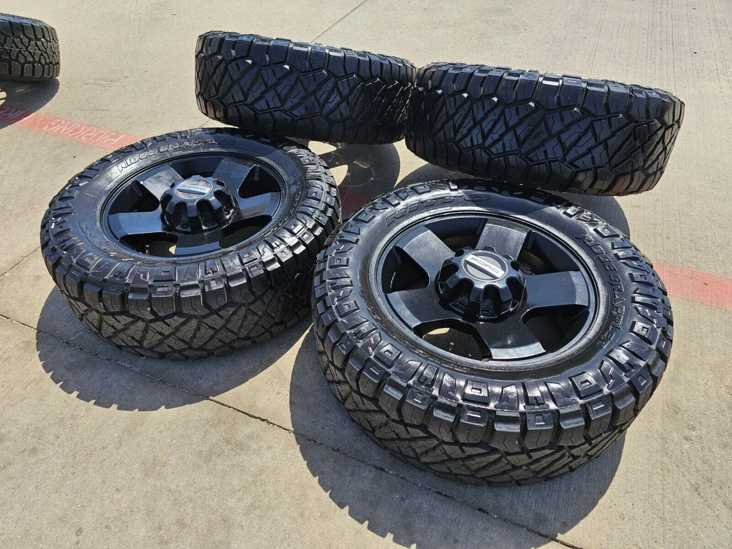 20" Ford F-250 F-350 OEM Lariat 3644 wheels rims NITTO 35"