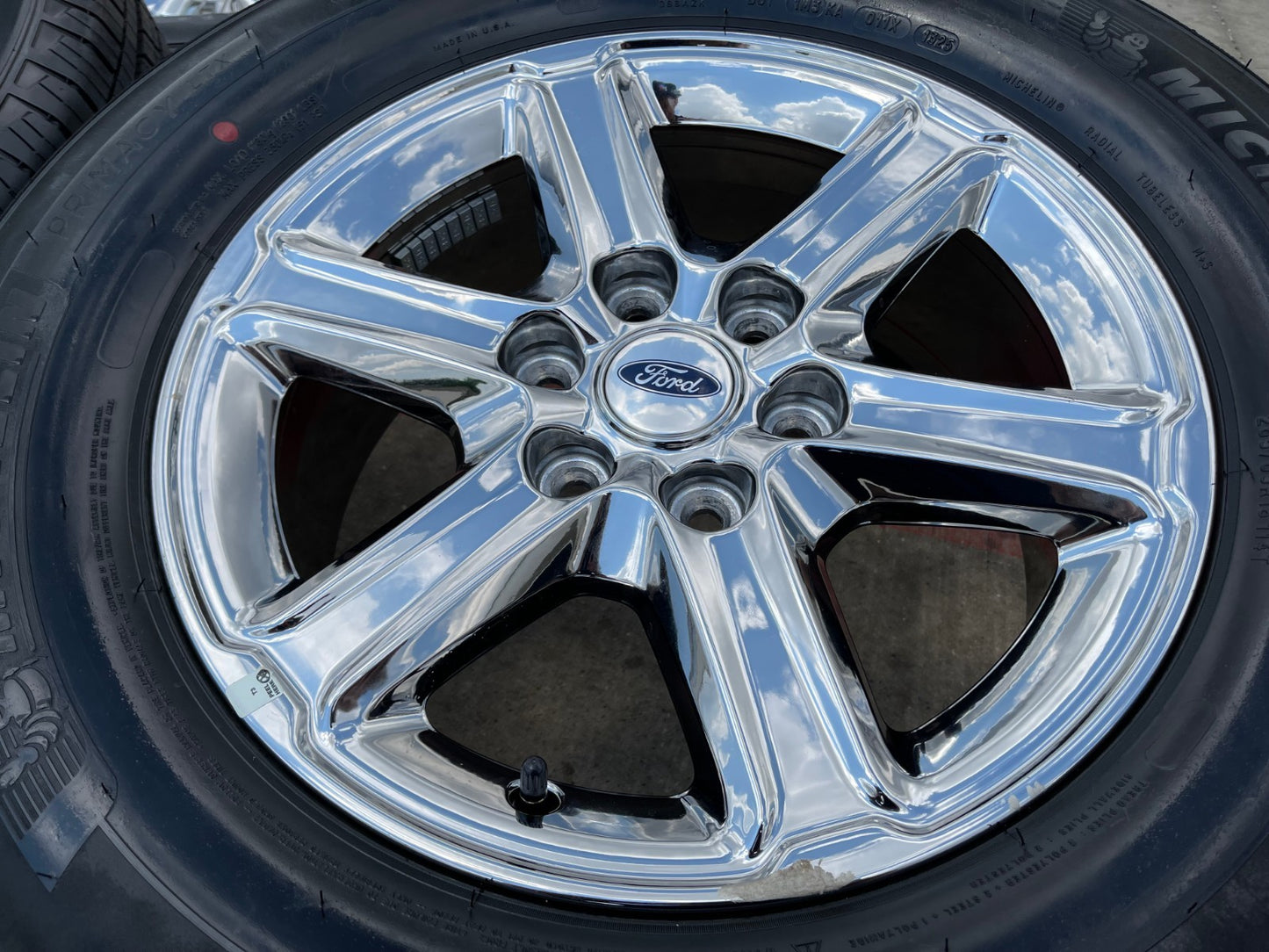 18" Ford F-150 Expedition OEM chrome rims wheels tires MICHELIN NEW