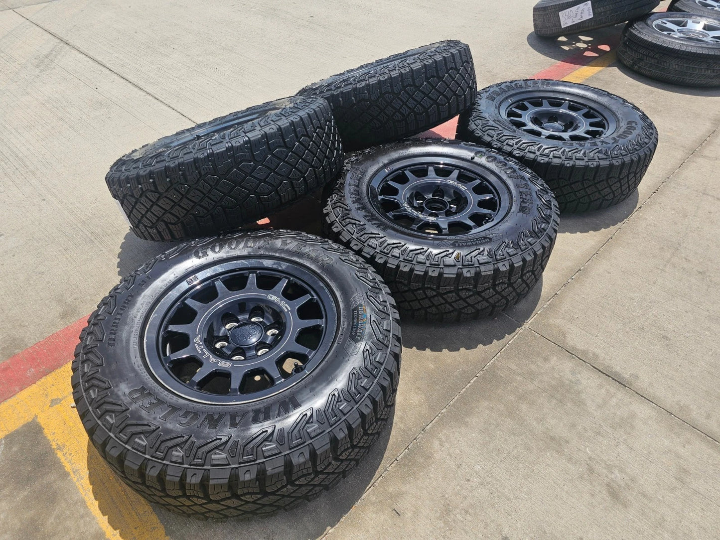 18" AEV SALTA GMC Sierra AT4X Chevy Silverado OEM rims wheels GOODYEAR