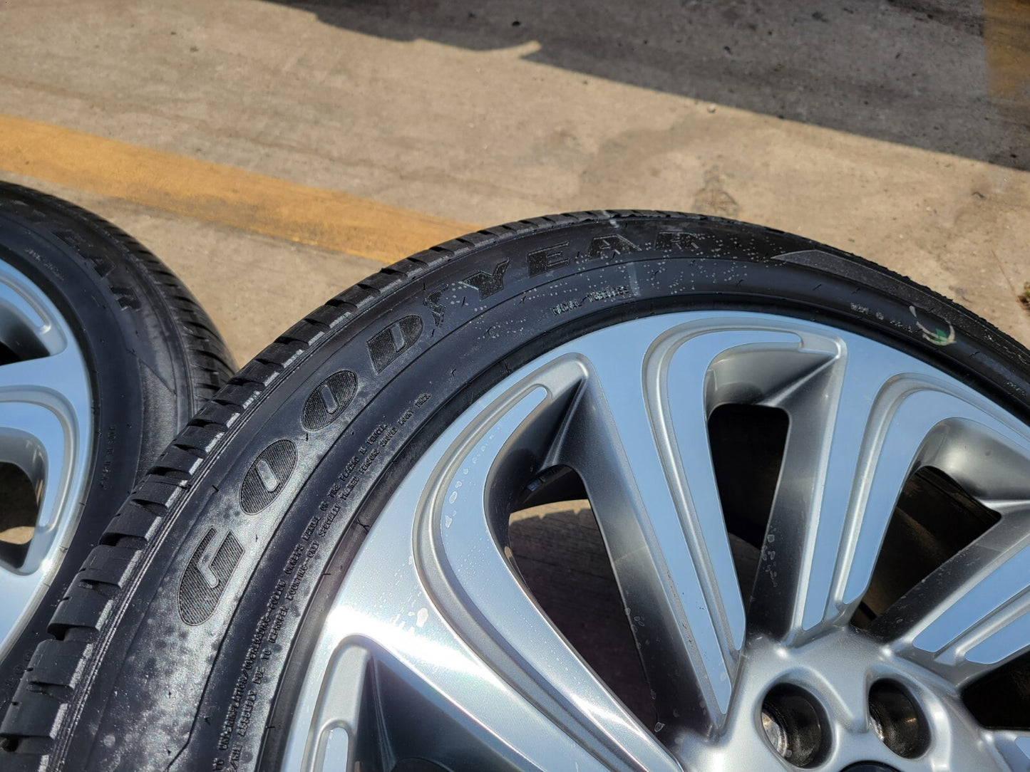 22" Lincoln Navigator OEM rims wheels tires RESERVE 10497 NEW