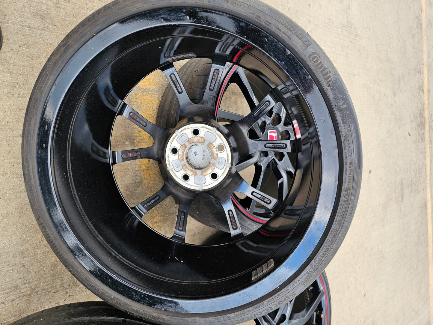 20" Honda Civic Type R OEM wheels rims 63692 tires CONTINENTAL