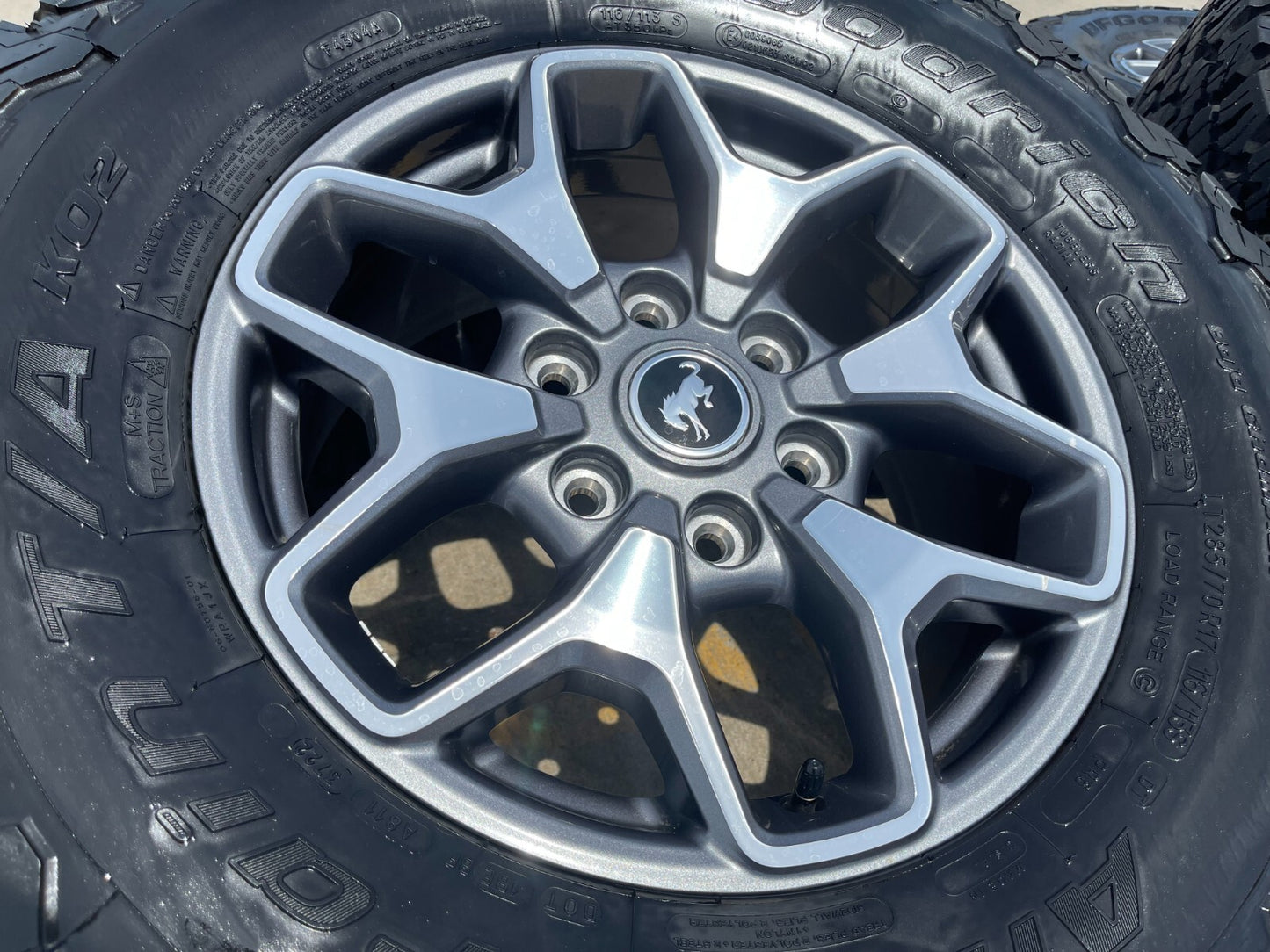 17" Ford Bronco wheels rims KO2 SASQUATCH Ranger 95229 10387 tires BFG