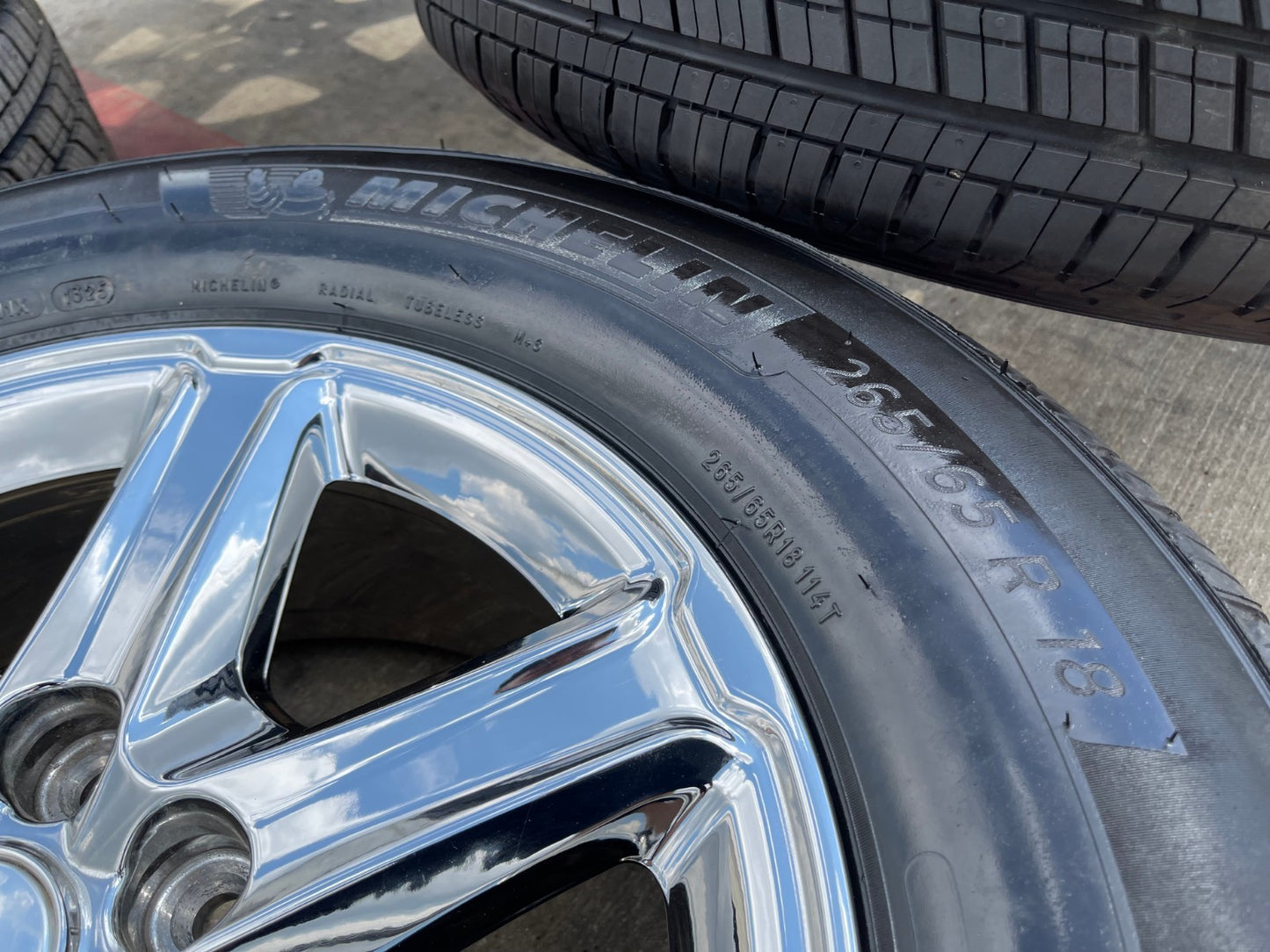 18" Ford F-150 Expedition OEM chrome rims wheels tires MICHELIN NEW