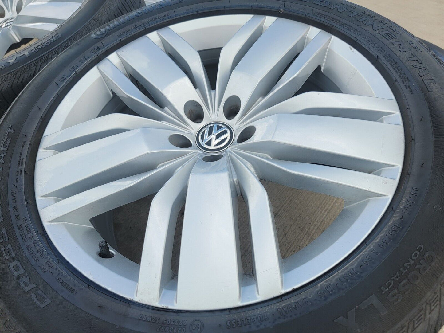 20" VW Atlas OEM wheels rims tires gray 70029 Audi Q7 Q8 2020 2021 2022 2023