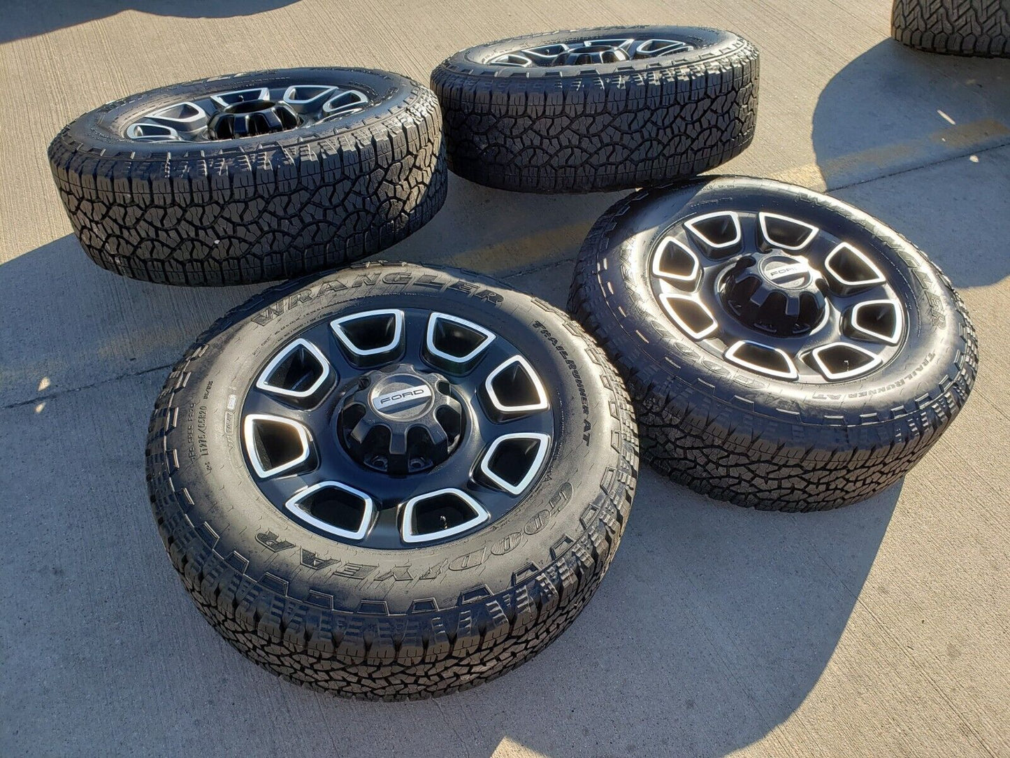 20" Ford F-250 F-350 OEM Lariat Platinum wheels rims 10486 A/T tires 2023 2024