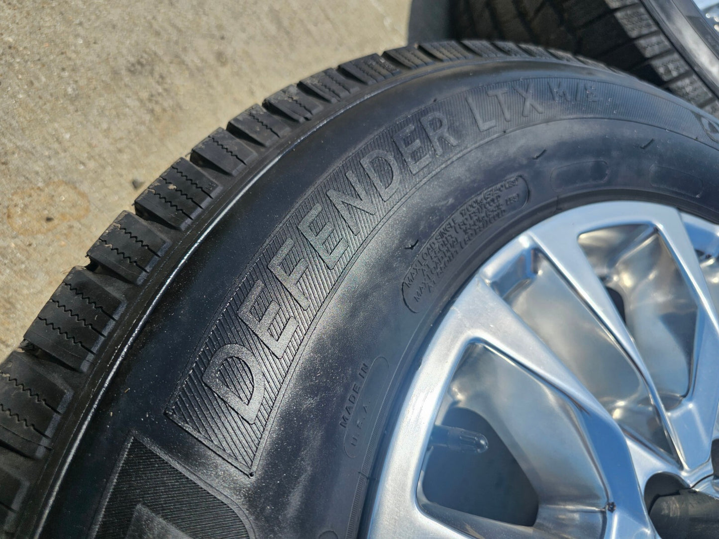 20" Chevy Silverado High Country 2500 3500 OEM 5961 wheels rims tires MICHELIN