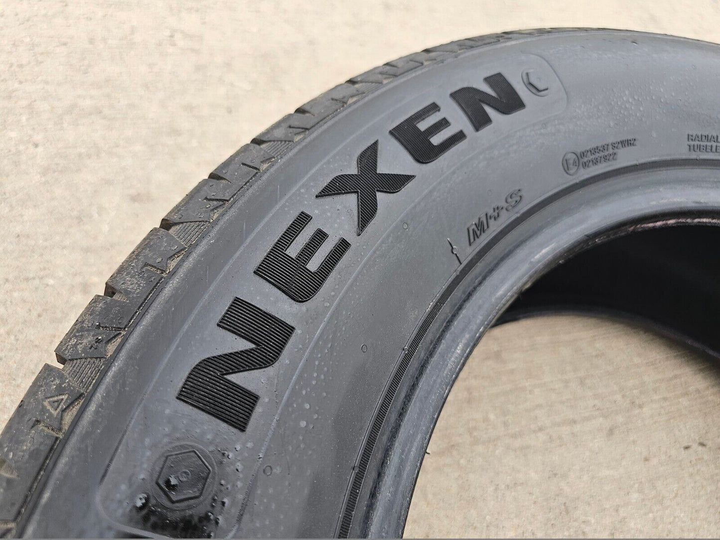 (1) 255/60/20 Nexen Roadian H/TX2 tire Jeep Mopar NEW