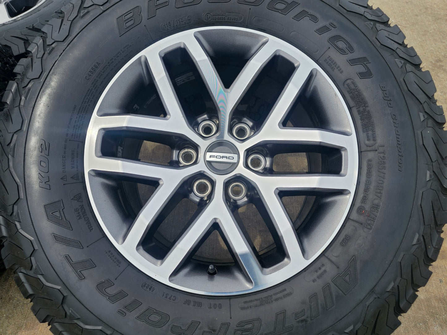17" Ford F-150 Raptor OEM 10115 rims wheels tires BFG KO2 A/T 33"