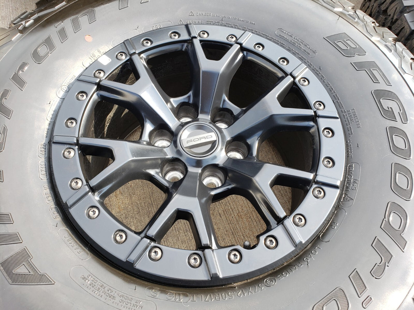 17" Ford F-150 Raptor R OEM BEADLOCK 10460 rims wheels 37" tires BFG NEW