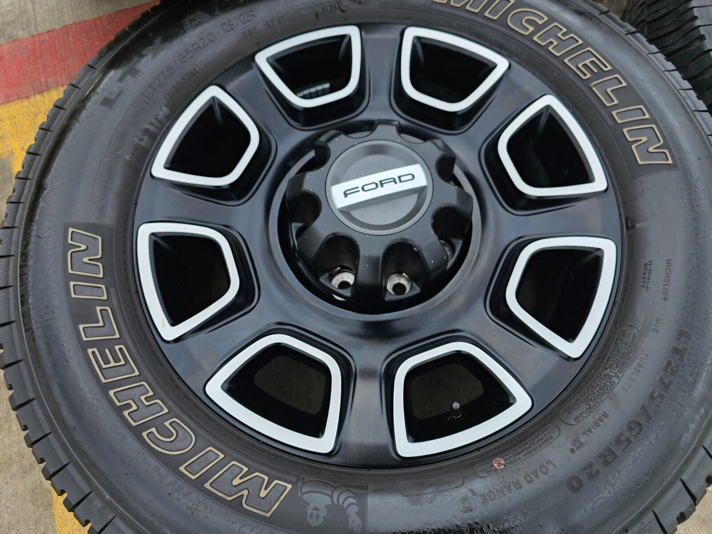 20" Ford F-250 F-350 OEM Lariat Platinum wheels rims 10486 tires 2023 2024 2025