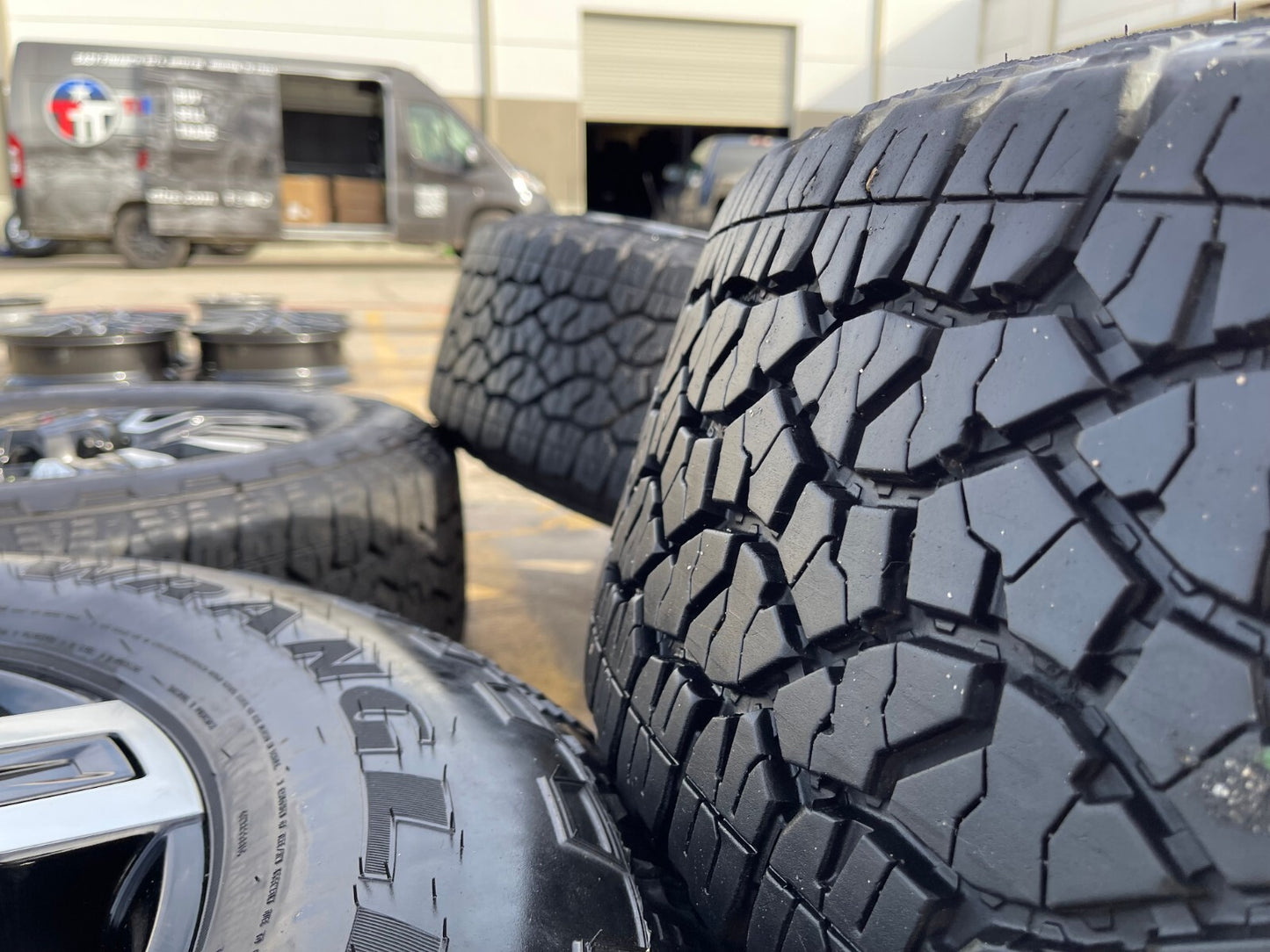 20" GMC Sierra DENALI ULTIMATE 2500 3500 OEM wheels rims 5958 Chevy tires