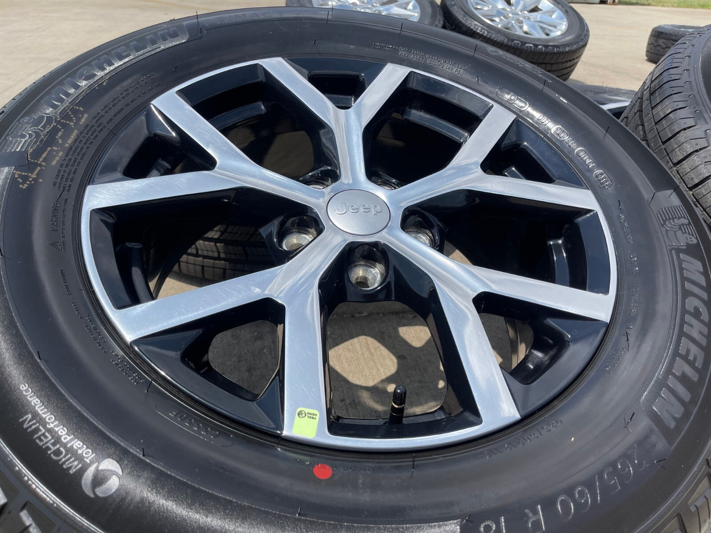 18" Jeep Grand Cherokee L OEM wheels rims 9285 Durango tires 2025 MICHELIN NEW