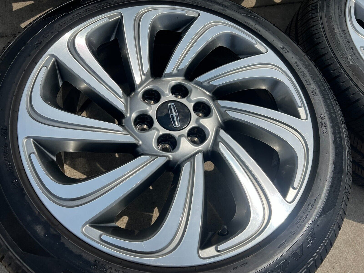 22" Lincoln Navigator OEM rims wheels RESERVE tires 2022 2023 2024 10497