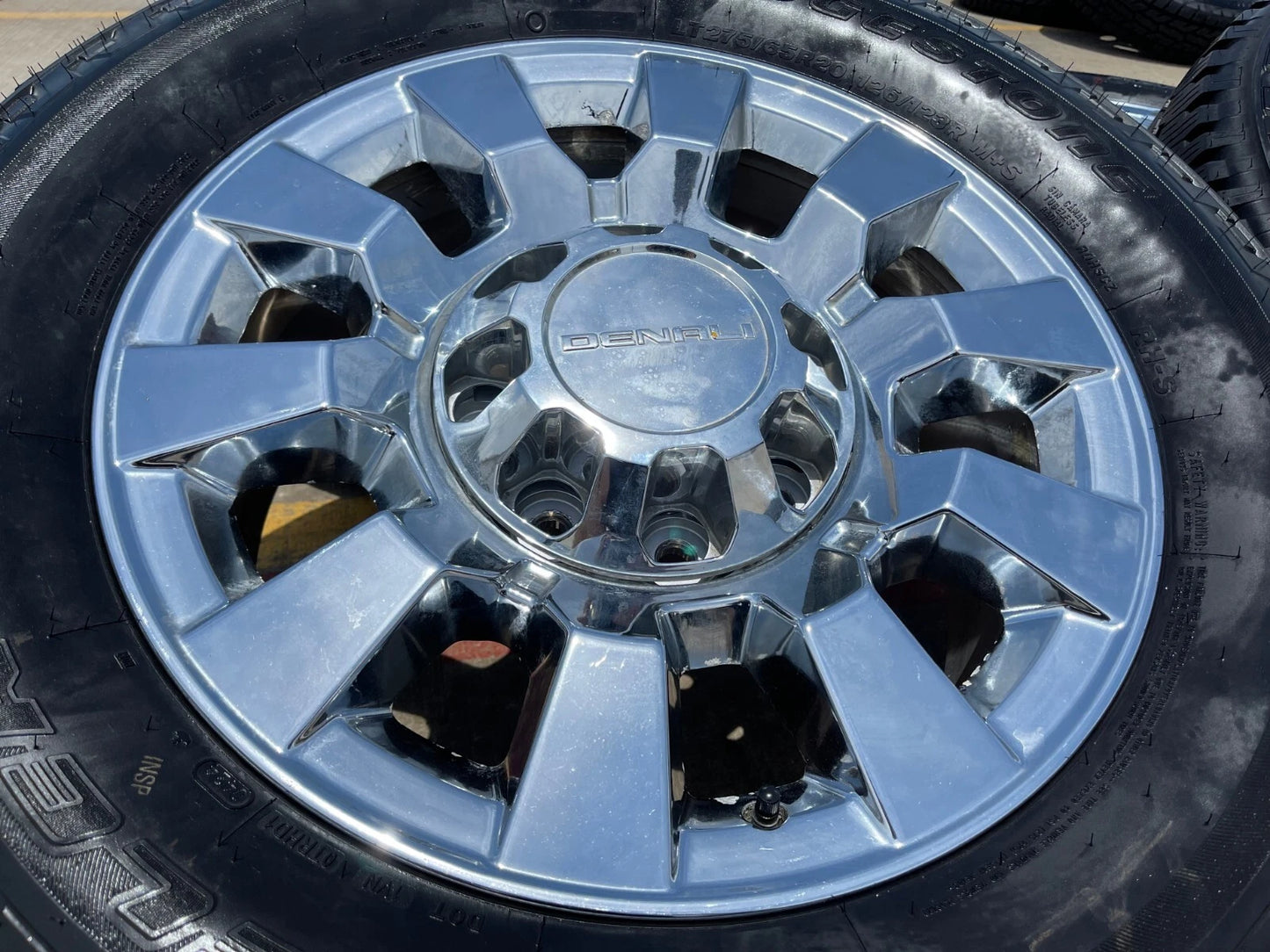 20" GMC Sierra 2500 3500 DENALI OEM 5704 wheels rims tires BRIDGESTONE