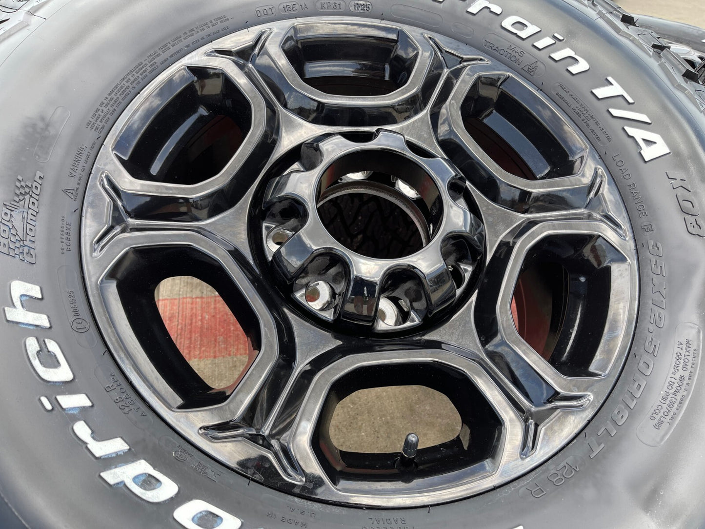 18" Ford F-250 F-350 Lariat FX-4 OEM 10479 black wheels 2024 2025 NEW BFG KO3