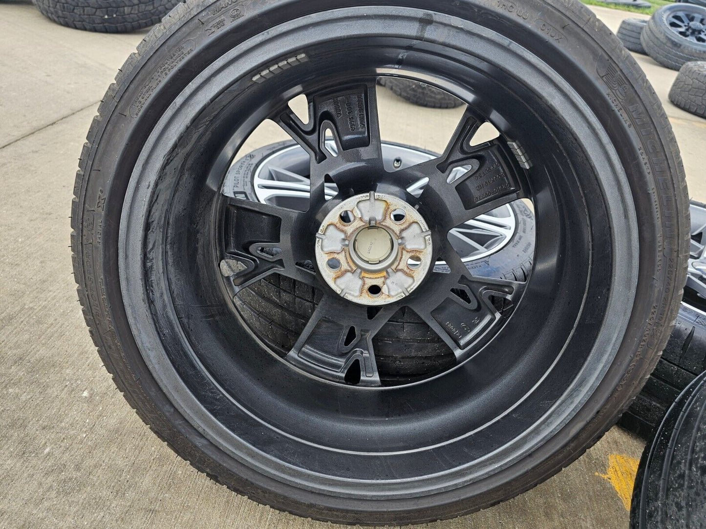 19" Hyundai Genesis G70 G80 OEM 71087 wheel rims Sonata tires MICHELIN