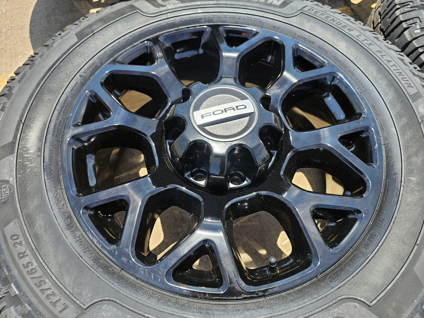 20" Ford F-250 F-350 OEM Lariat wheels rims 10292 tires MICHELIN NEW