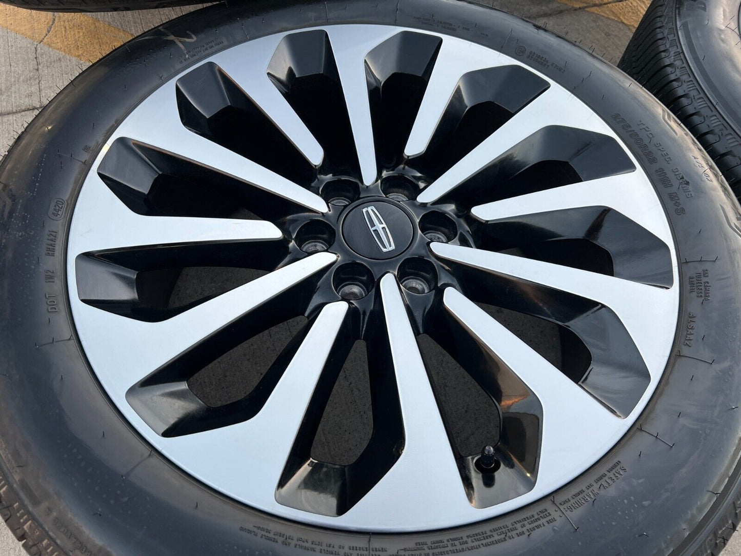 22" Lincoln Navigator L OEM black rims wheels 95385 10498 tires 2024 2025 NEW