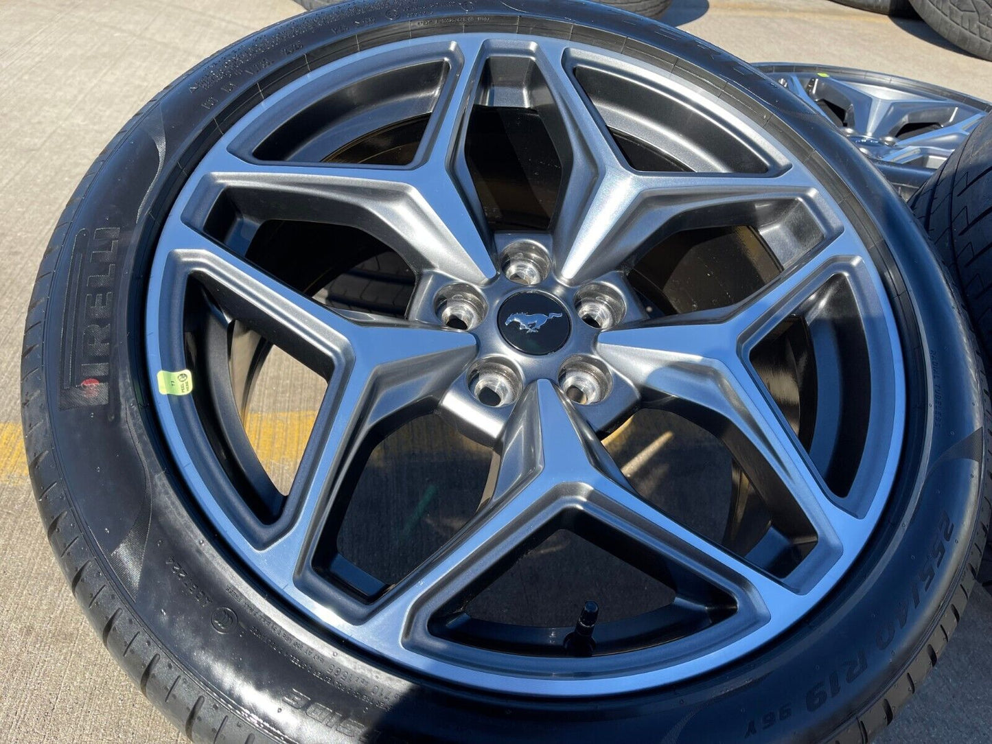 19" Ford Mustang GT Performance Track Pack OEM wheels rims 2024 2025 TPMS NEW
