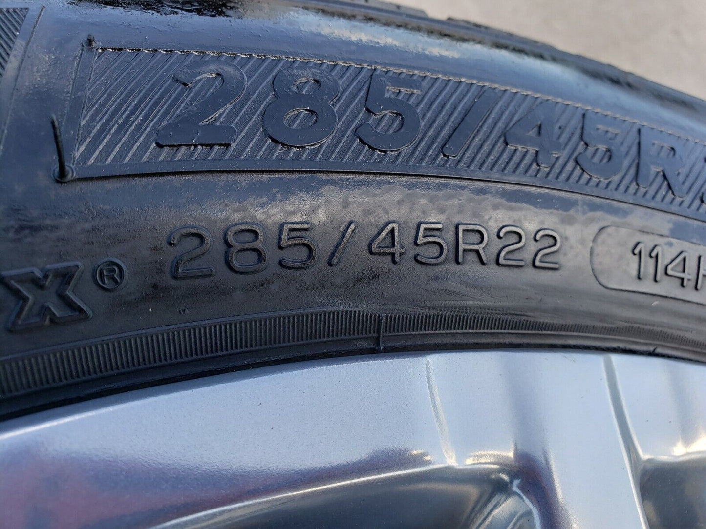 22" GMC Sierra Yukon DENALI Silverado OEM 5921 wheels rims tires