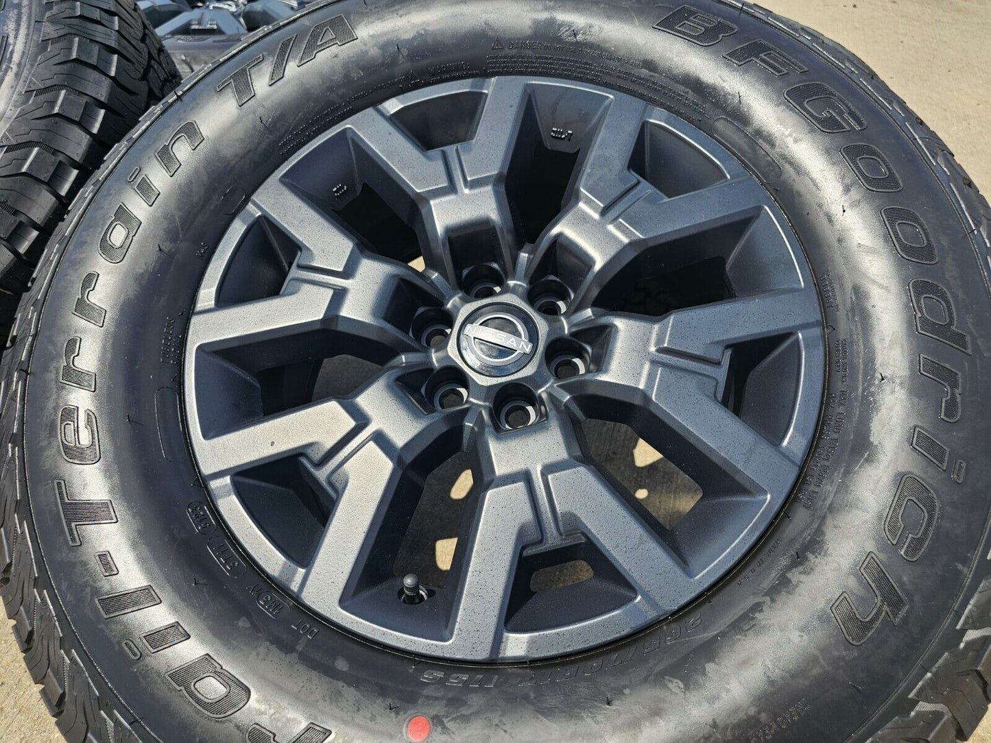17" Nissan Frontier OEM Desert Runner 62832 wheels rims tires 2023 2024 2025 NEW