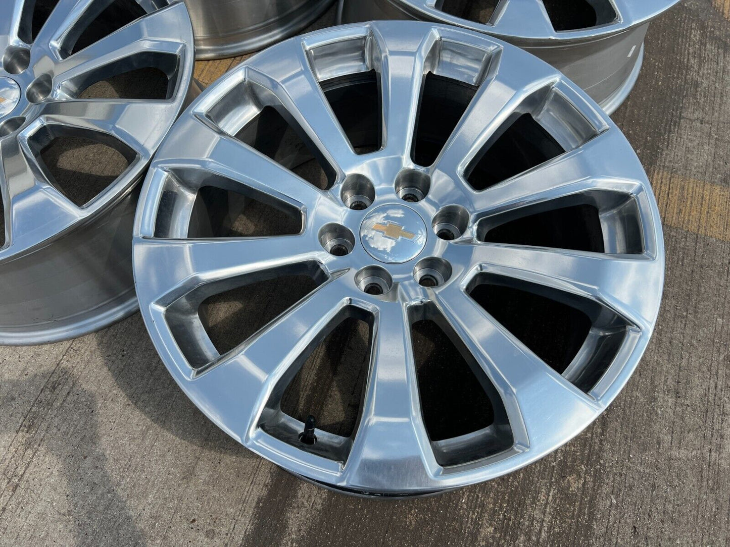 22" Chevy Silverado High Country OEM 5922 wheels rims Tahoe 2022 2023 2024 2025