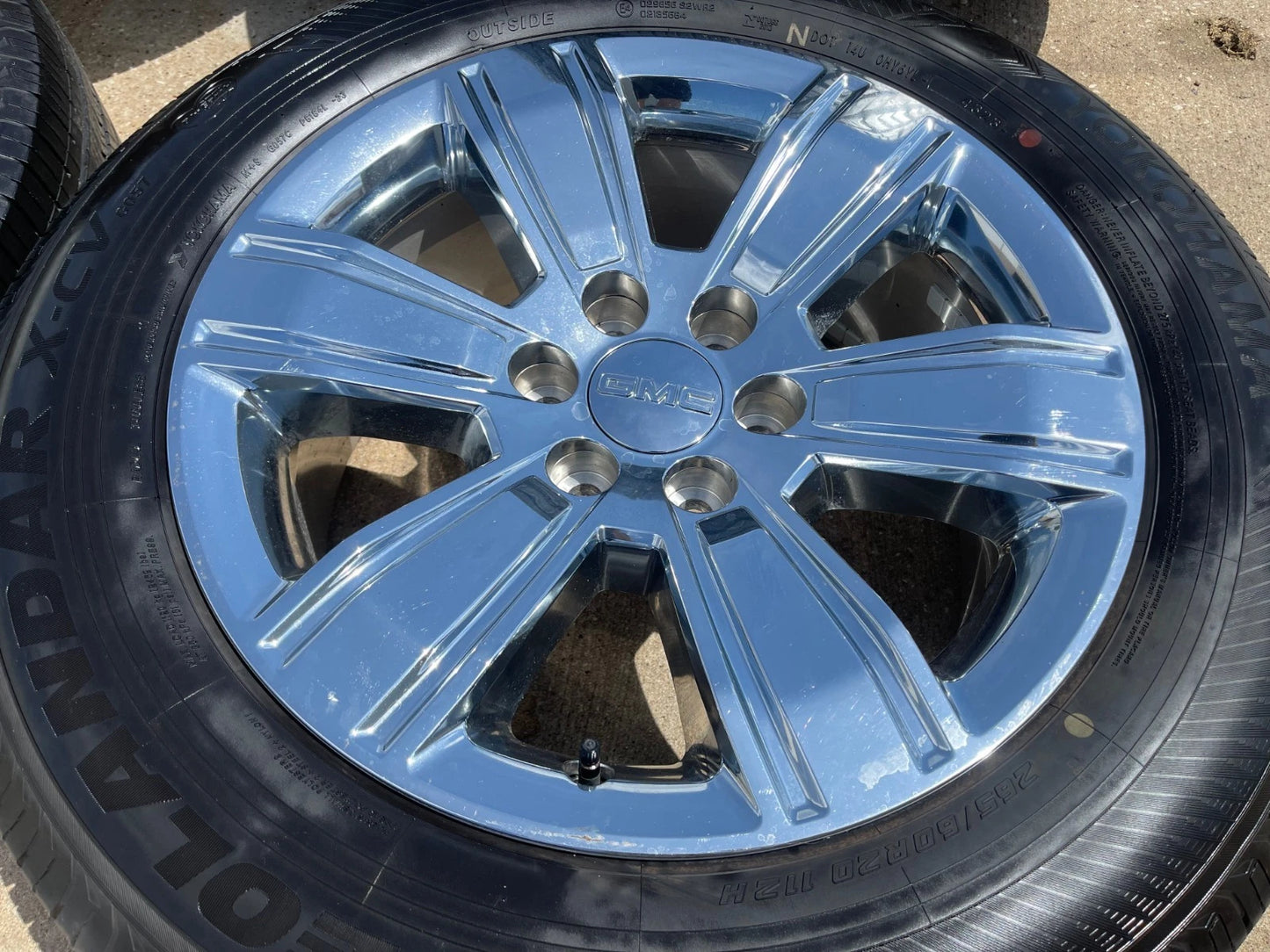 20" GMC Sierra Yukon DENALI OEM wheels rims 5752 chrome tires