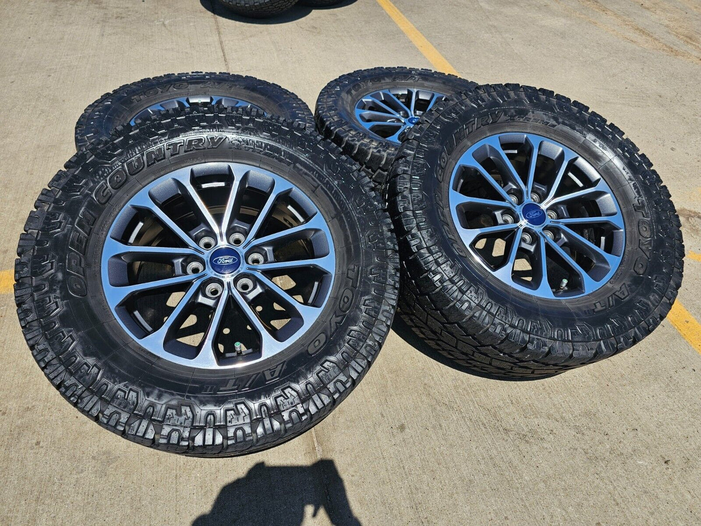 18" Ford F-150 OEM rims wheel 10169 tires Expedition 33" Toyos 2016 2017 2018