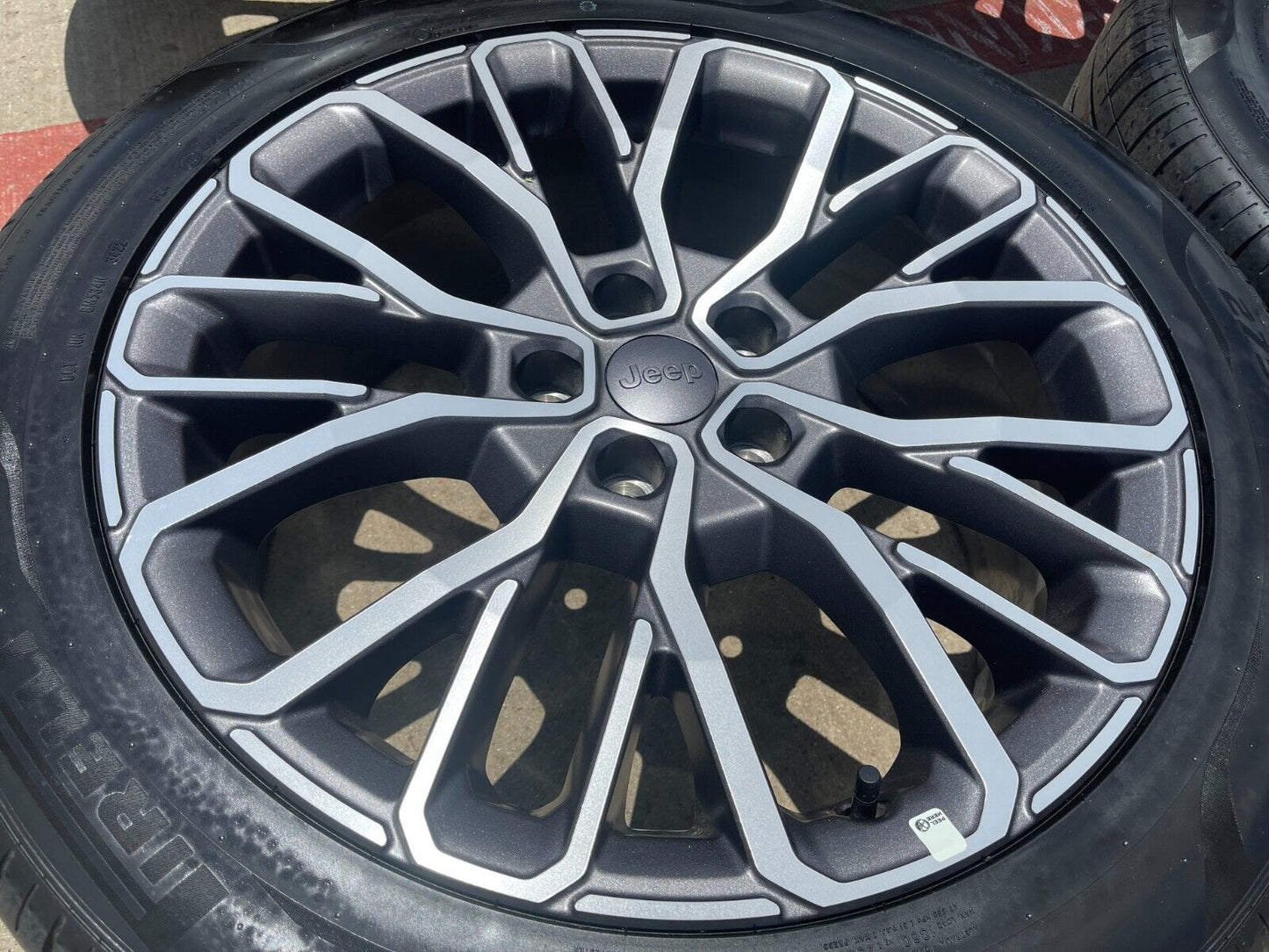 21" Jeep Grand Cherokee L SUMMIT OEM wheels rims 9290 tires 2023 2024 2025 NEW